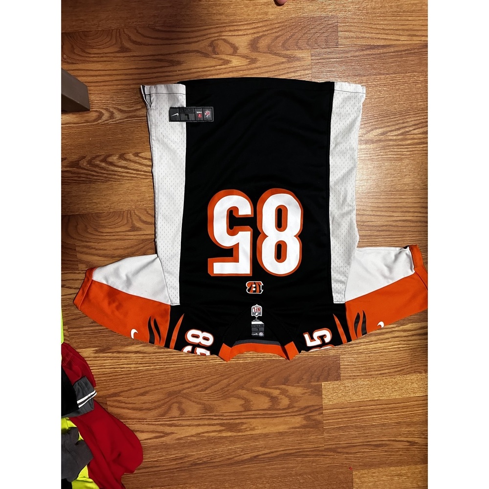 Black #85 Boys Jersey